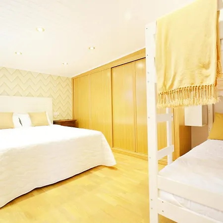 Galihost - Atico Con Terraza Y Vistas Al Mar En Vilagarcia